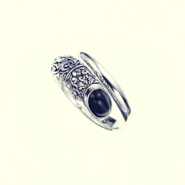 Ivy Spiral Ring Oval : Black Star-ZOCALO.JAPAN