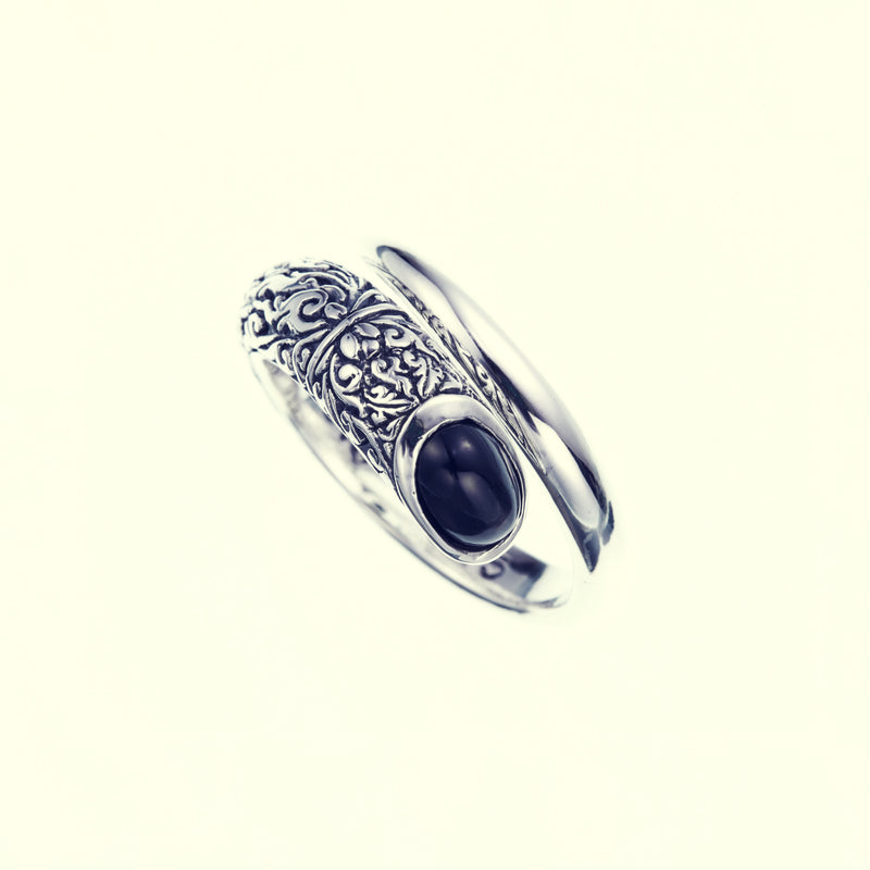 Ivy Spiral Ring Oval : Black Star-ZOCALO.JAPAN