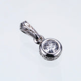 Jeweled Ivy Round Pendant : L (White CZ)-ZOCALO.JAPAN
